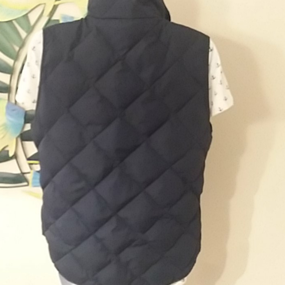 Shirt & Vest: J.CREW: Navy Quilted Vest Size S and Anchor T-shirt. - Picture 4 of 7